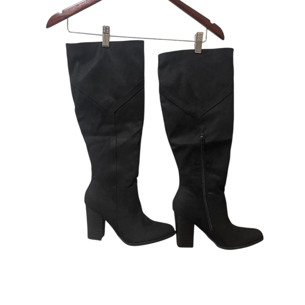 Elegant Black Knee-High Boots - Picture 5 of 10